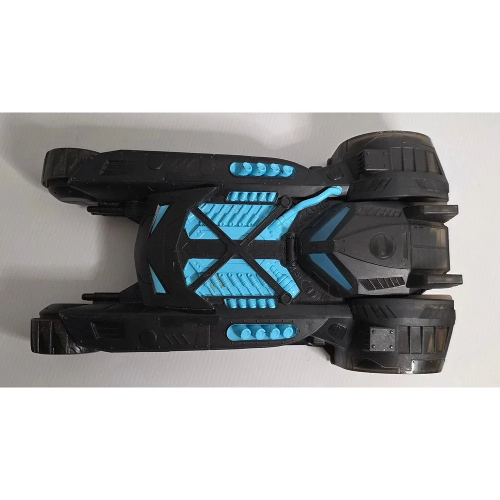 DC Comics Bat-Tech 2-in-1 Batmobile Bat Boat Spin Master‎ Pre-owned Good